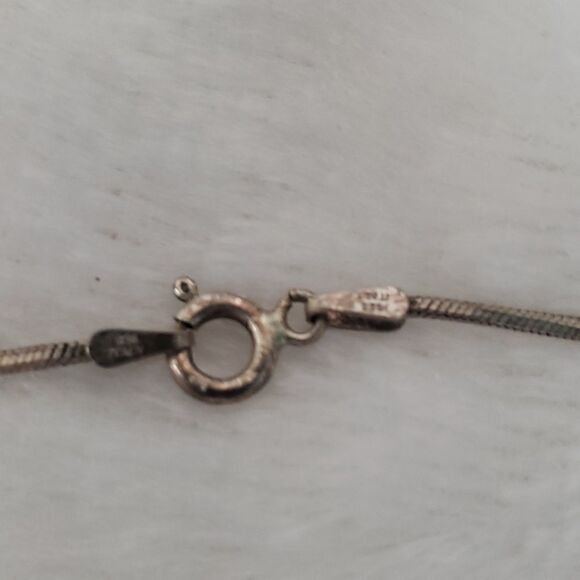 Razorblade Faux Silver Necklace - Picture 4 of 4